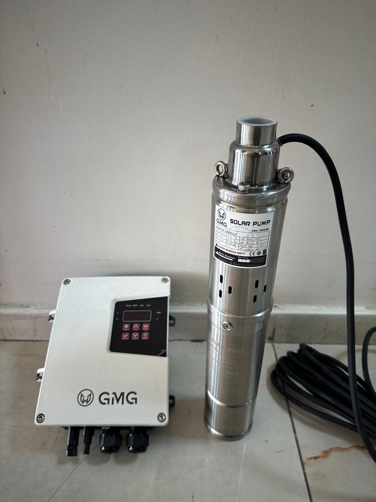 Maksimum.65 Metre, maksimum Saatte 2 Ton Su - 24V 370W Tonajlı Derin Kuyu Solar Dalgıç Pompa