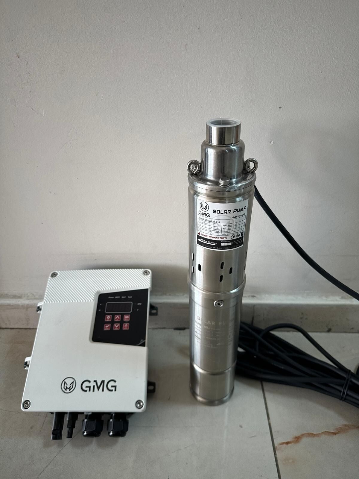 Maksimum.35 Metre, maksimum Saatte 2 Ton Su - 12V 180W Tonajlı Derin Kuyu Solar Dalgıç Pompa